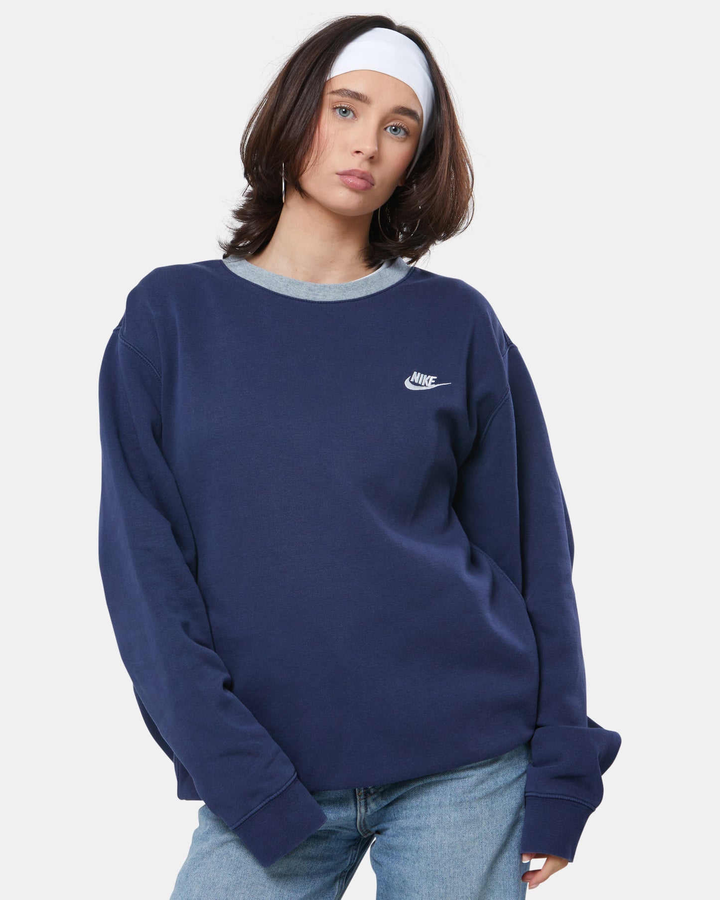 Nike Essential Crewneck Sweatshirt